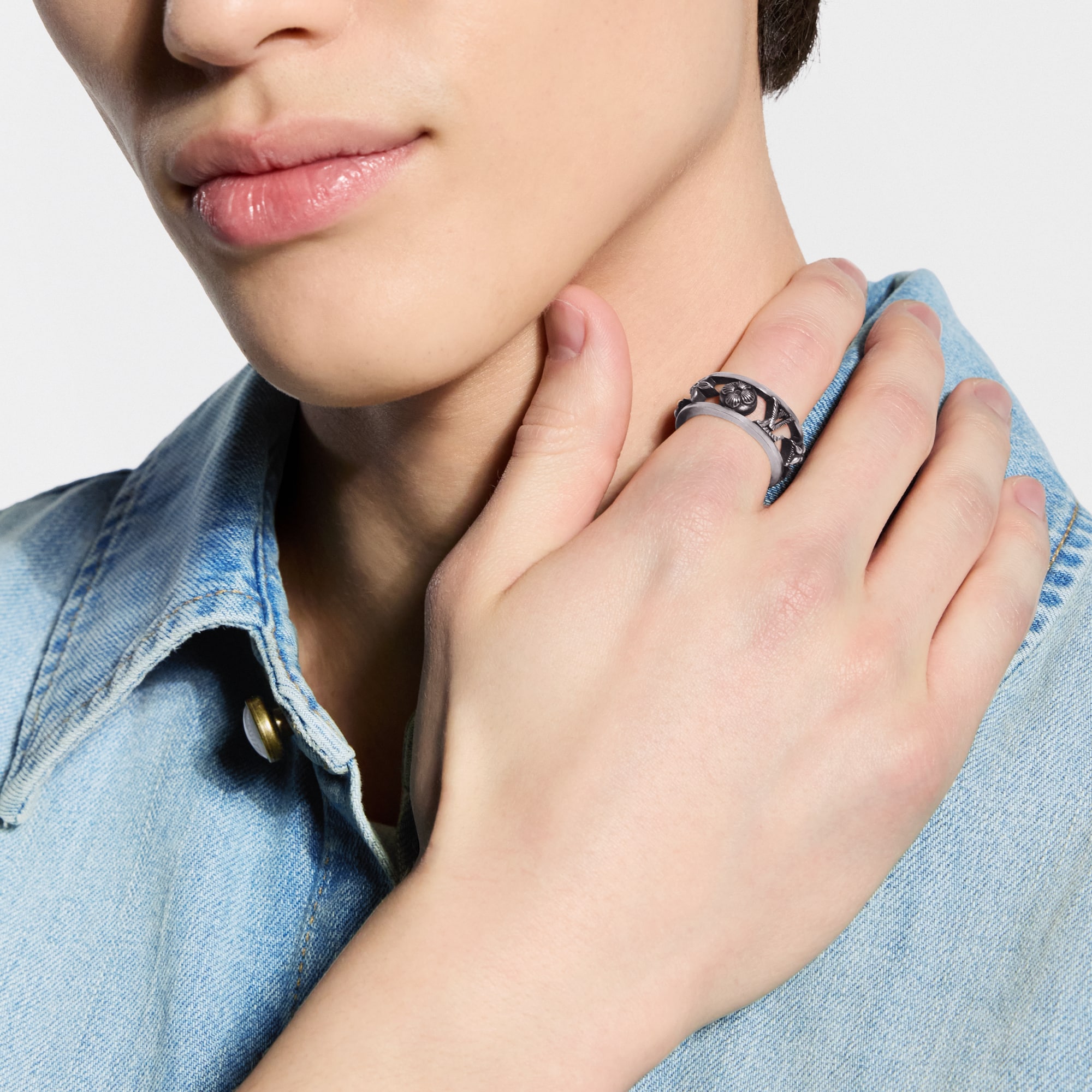 LV Whisper Ring S00 - Fashion Jewelry | LOUIS VUITTON